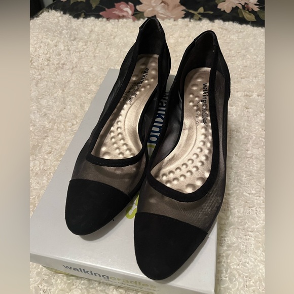 Final ♥️ Walking Cradles Mesh Block Heels Hepburn Sz 9 - Picture 2 of 8